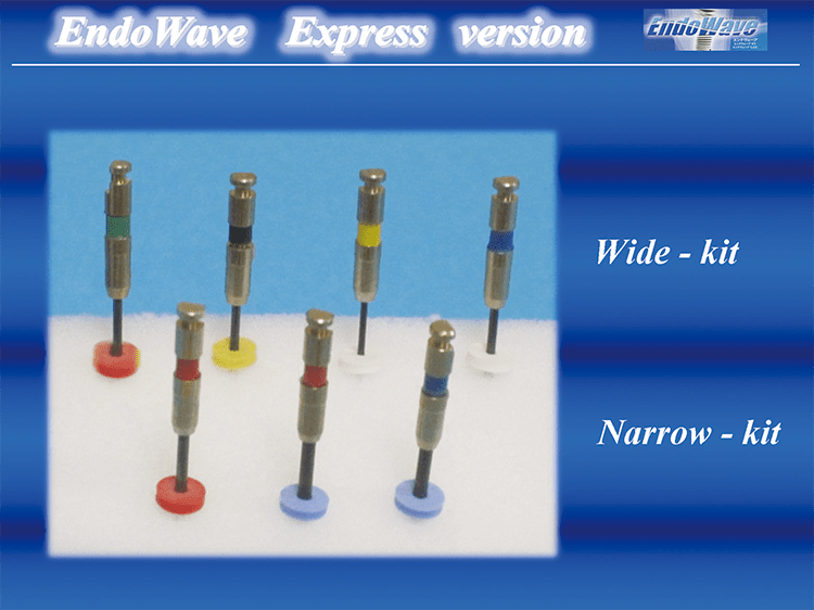 “EndoWave Express version” 上段は “Wide canal kit”、下段は “Narrow canal kit”。