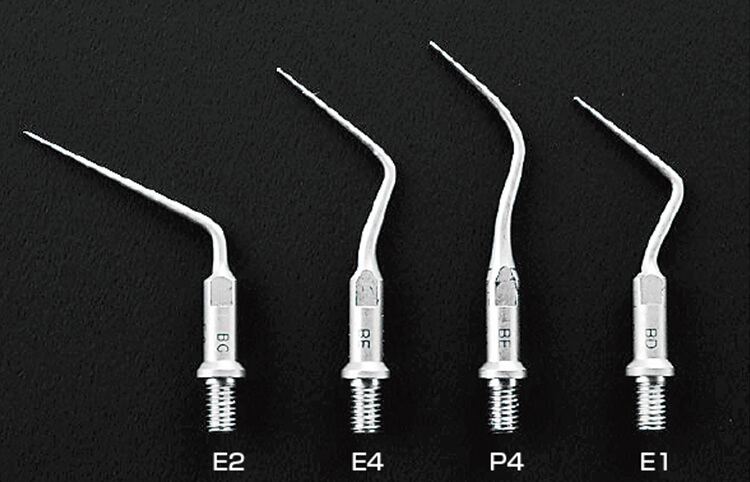 各種チップ。左より、エンドチップE2、エンドチップE4、ペリオチップP4、エンドチップE1。