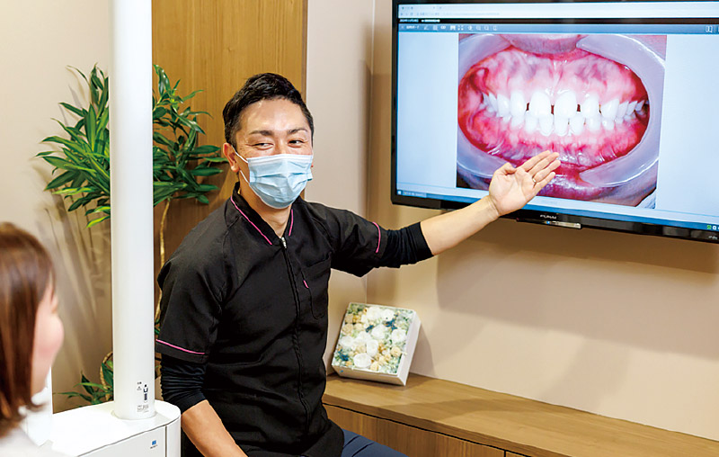[写真] 撮影した画像は即座に大型モニターに表示