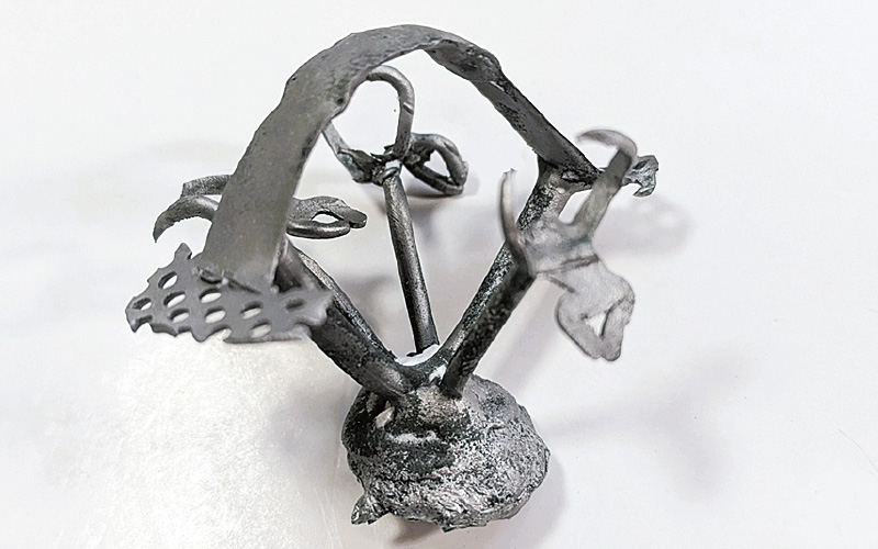 [写真] 鋳造体（砂落とし後）