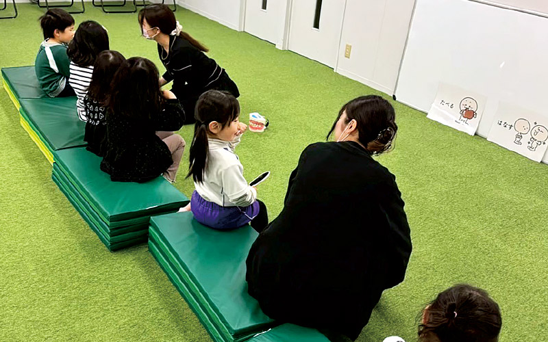[写真] 「ちびっこ歯科クラブ」の様子