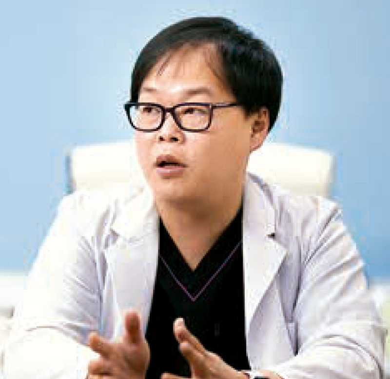 [写真] 濵口 真臣先生